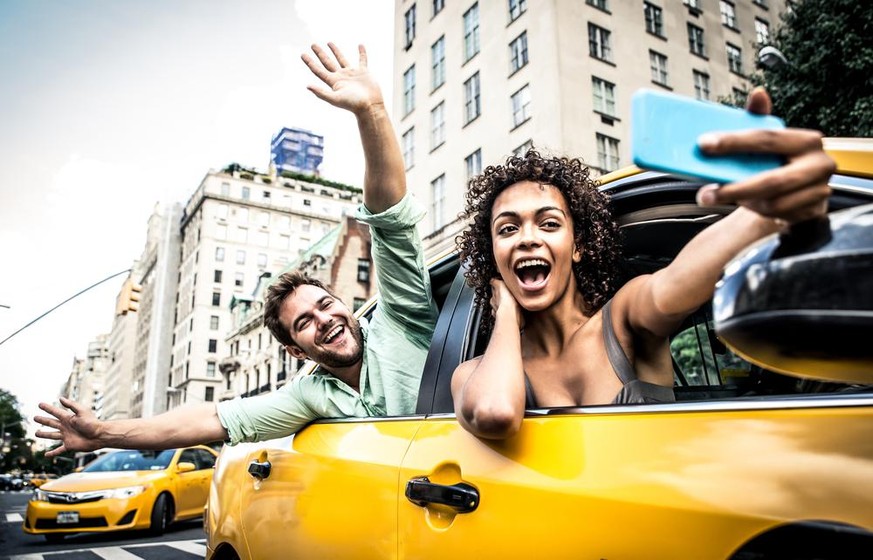 NYC New-York touristes visite taxi jaune selfie