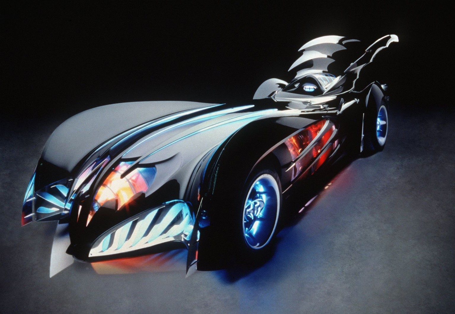 &quot;Batman und Robin&quot; batmobile joel schumacher auto dc comics https://www.muz1.tv/events/7068