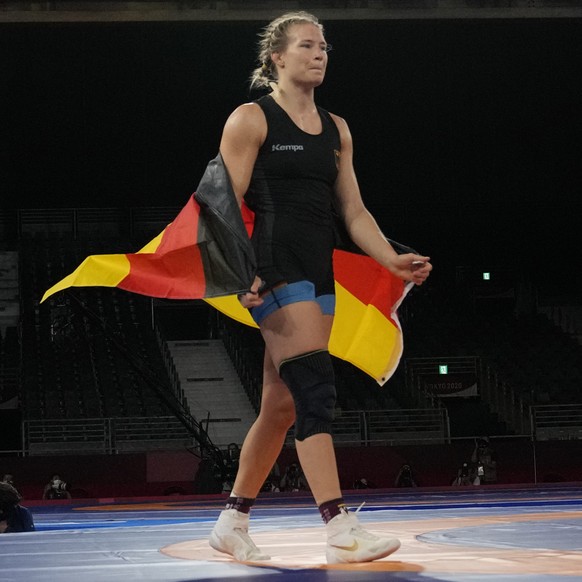Germany&#039;s Aline Rotter Focken celebrates defeating United States Adeline Maria Gray during the women&#039;s 76kg freestyle wrestling final match at the 2020 Summer Olympics, Monday, Aug. 2, 2021, ...