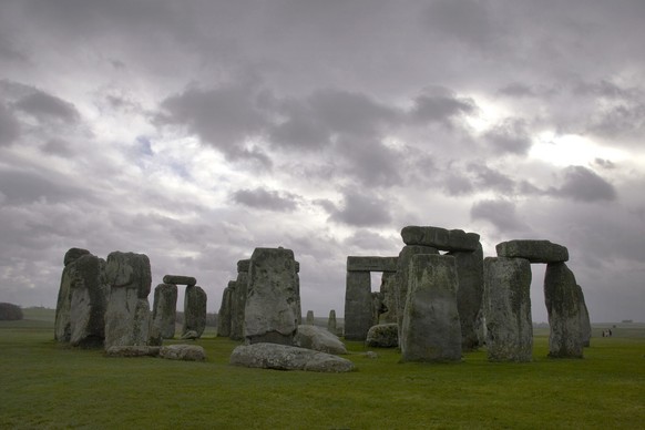 FOR YOUR ONE-TIME EXCLUSIVE USE ONLY AS A TIE-IN WITH THE NATIONAL GEOGRAPHIC ANNOUNCEMENT ON STONEHENGE. This photo provided by the National Geographic Society shows the Stonehenge monument, within S ...