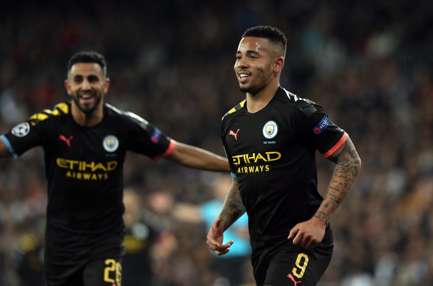 epa08250862 Manchester City&#039;s Gabriel Jesus (R) celebrates after scoring the 1-1 equalizer during the UEFA Champions League round of 16, first leg, soccer match between Real Madrid and Manchester ...