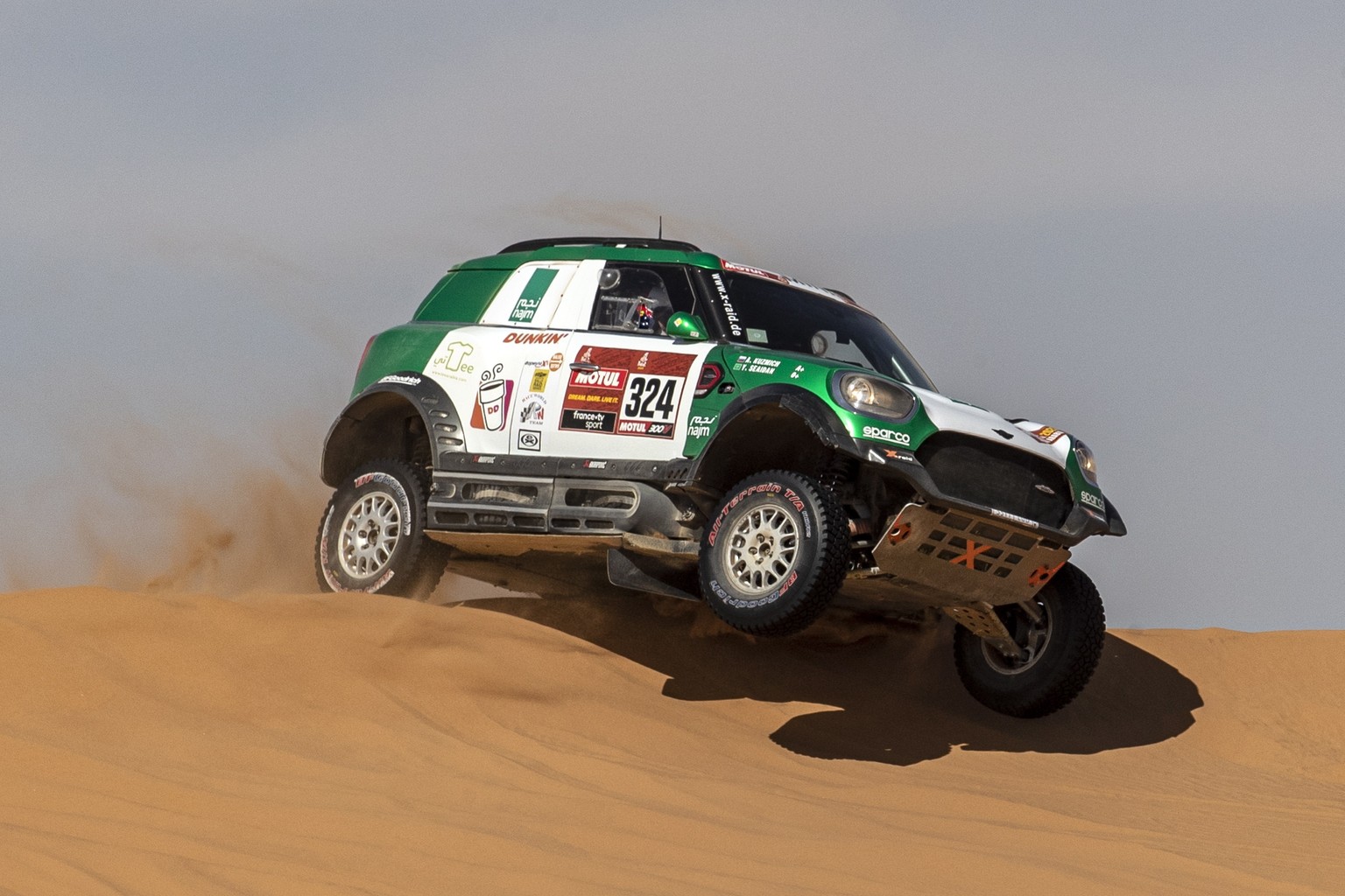 epa08123102 Saudi Yasir Seaidan (Race Wolrd Team) drives his Mini during the stage seven of the Rally Dakar 2020 between Riyadh and Wadi Al-Dawasir in Saudi Arabia, 12 January 2020. The Rally Dakar ta ...