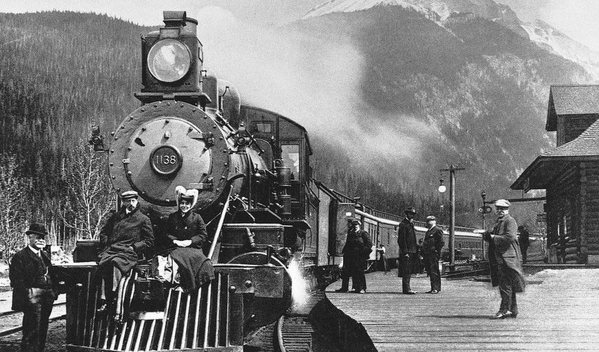 https://www.rockymountaineer.com/ dampflokomotive zug passagiere rocky mountains berge alpen viktorianisch 19. jahrhundert geschichte history