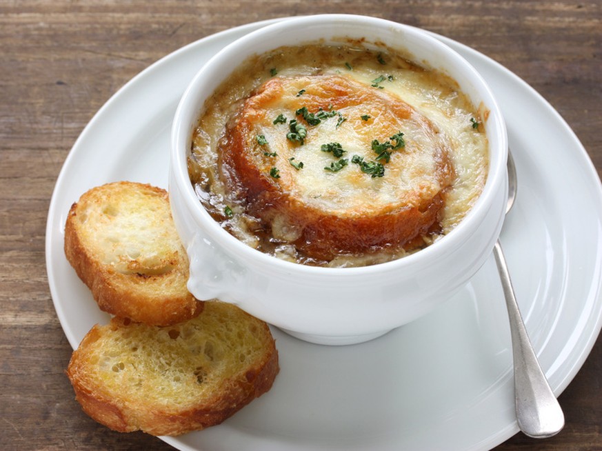 soupe a l&#039;oignon zwiebelsuppe frankreich http://capitalcitypublicmarket.com/recipe/la-soupe-a-loignon-ducastaing/