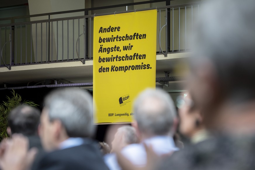 Ein Plakat, fotografiert an der Delegiertenversammlung der BDP Schweiz, am Samstag, 27. April 2019 in Burgdorf. (KEYSTONE/Anthony Anex)