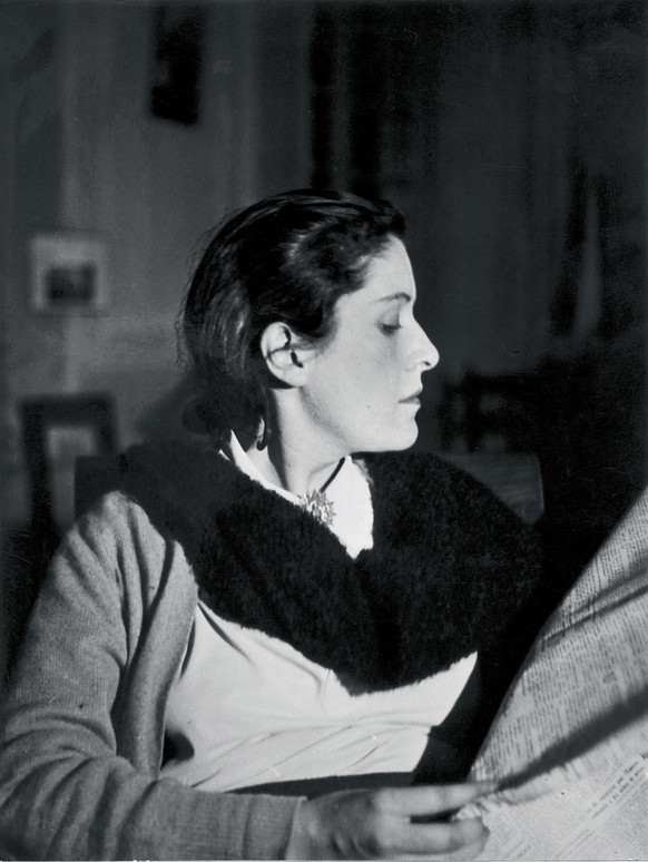 This photo provided Wednesday Feb. 15, 2006 by Paris&#039; Picasso museum shows Dora Maar, Pablo Picasso&#039;s muse and model, during winter 1935-1936 and which is presented as part of Picasso/Dora M ...