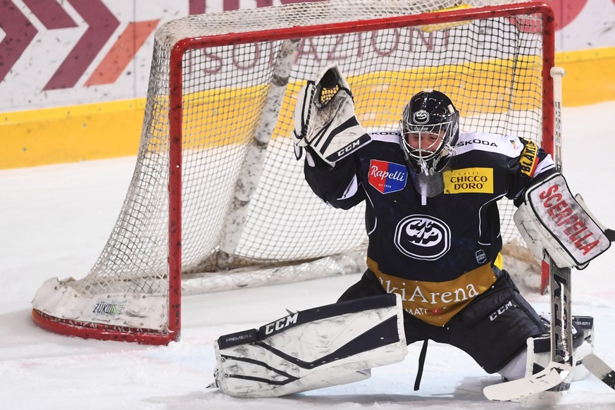 Ambri&#039;s goalkeeper Benjamin Conz in action, during the regular season game of the National League Swiss Championship 2018/19 between HC Ambri Piotta and HC Davos at the ice stadium Valascia in Am ...