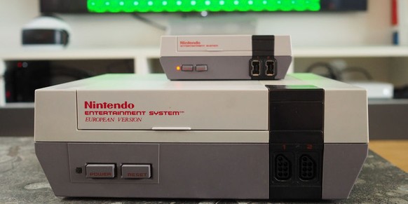 Nintendo hat das NES geschrumpft!