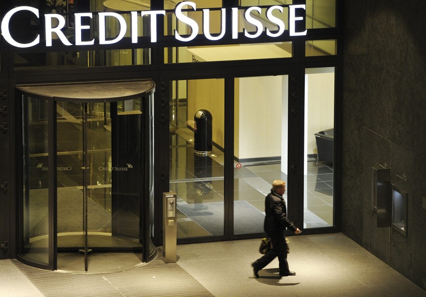 epa05686260 (FILE) A file picture dated 17 November 2011 shows Swiss bank Credit Suisse in Zurich, Switzerland. Credit Suisse has agreed to pay US authorities 2.48 billion US dollars to settle claims  ...