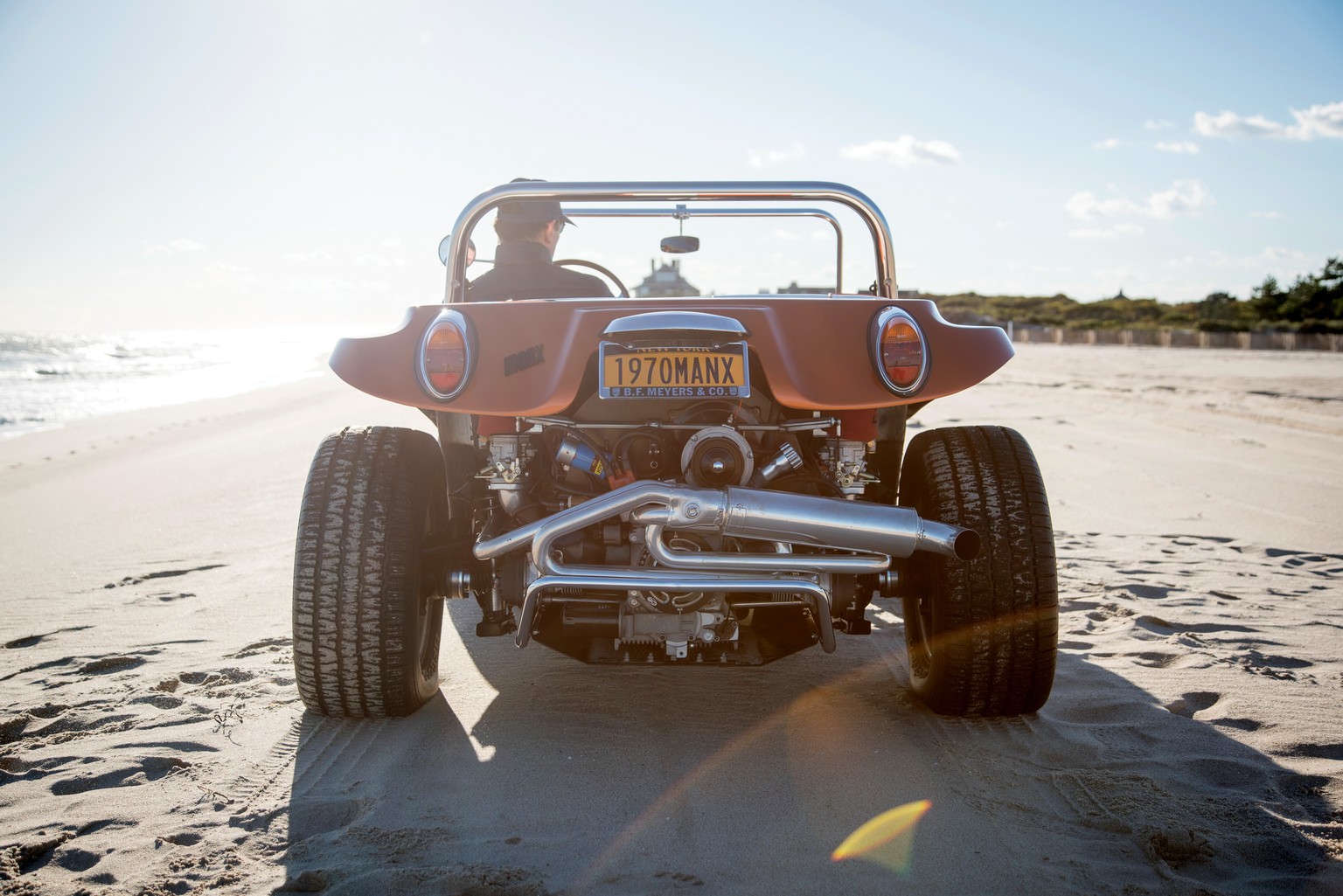 meyers manx beach buggy vw retro kalifornien auto usa 
https://rmsothebys.com/en/auctions/mo17/auction/lots/r125-1970-meyers-manx