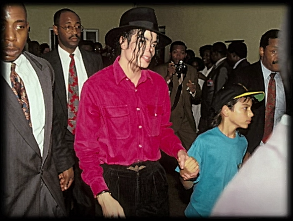 Michael Jackson mit Jordy Chandler, der James Safechuck als «bester Freund» abgelöst hat.