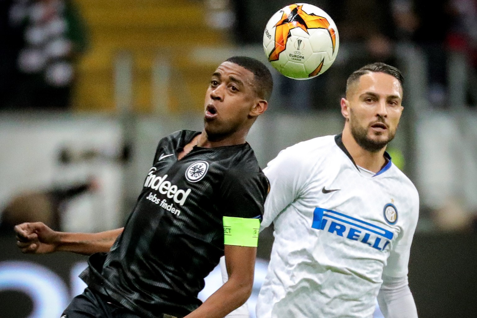 epa07420380 Frankfurt&#039;s Gelson Fernandes (L) in action against Inter&#039;s Danilo D&#039;Ambrosio (R) during the UEFA Europa League round of 16, first leg soccer match between Eintracht Frankfur ...