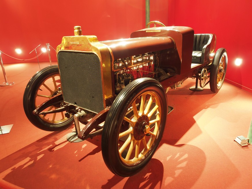 1904 Dufaux, 8 cylinder, 90hp, 12761cm3, 140kmh Schweizer Automarke Photographed at the Cité de l’Automobile, Musée national de l’automobile, Collection Schlumpf, Mulhouse, France.
https://commons.wik ...