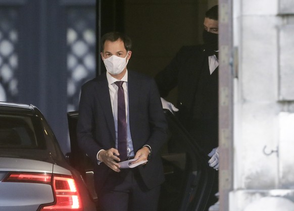 epa08707711 Belgian Vice-Prime Minister and Minister of Cooperation Development, Digital Agenda, Telecom and Postal services Alexander De Croo arrives for a meeting with King Philippe of Belgium in Br ...
