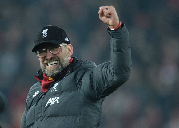 epa08142013 Liverpool&#039;s manager Juergen Klopp greets supporters at the end of the English Premier League soccer match between Liverpool FC and Manchester United held at Anfield in Liverpool, Brit ...
