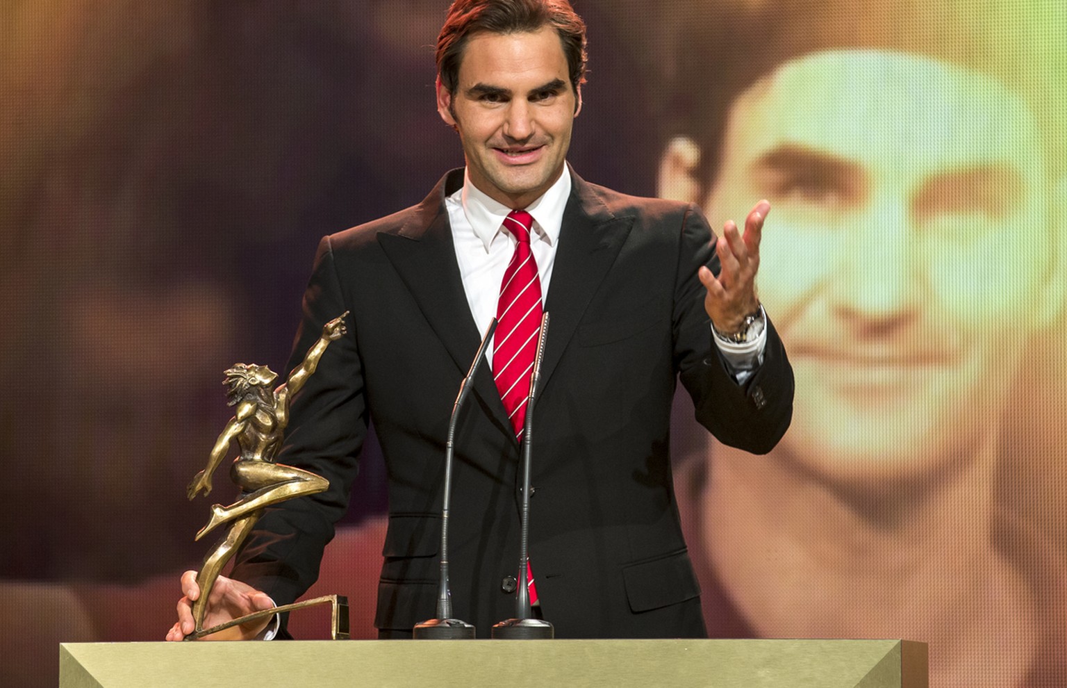 Tennisspieler Roger Federer wird ausgezeichnet als Sportler des Jahres an den Credit Suisse Sports Awards am Sonntag, 14. Dezember 2014, in Zuerich. (PHOTOPRESS/Alexandra Wey)