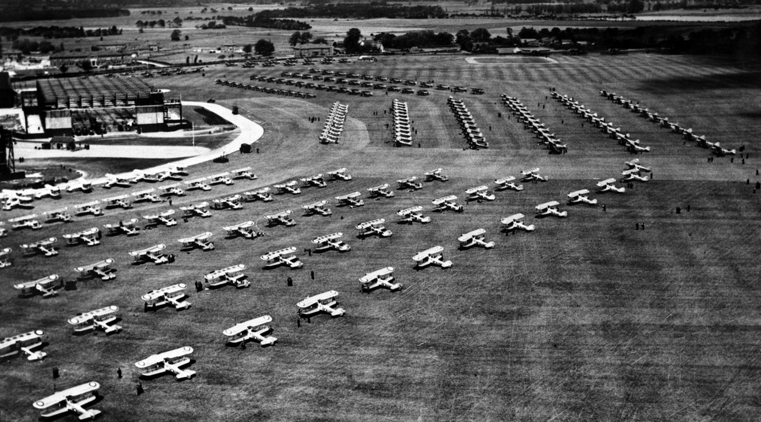 Three hundred and sixty machines of the Royal Air Force, drawn from 38 squadrons, took part in a rehearsal on July 2, 1935, in readiness for the King&#039;s Jubilee Review at Mildenhall Aerodrome. The ...