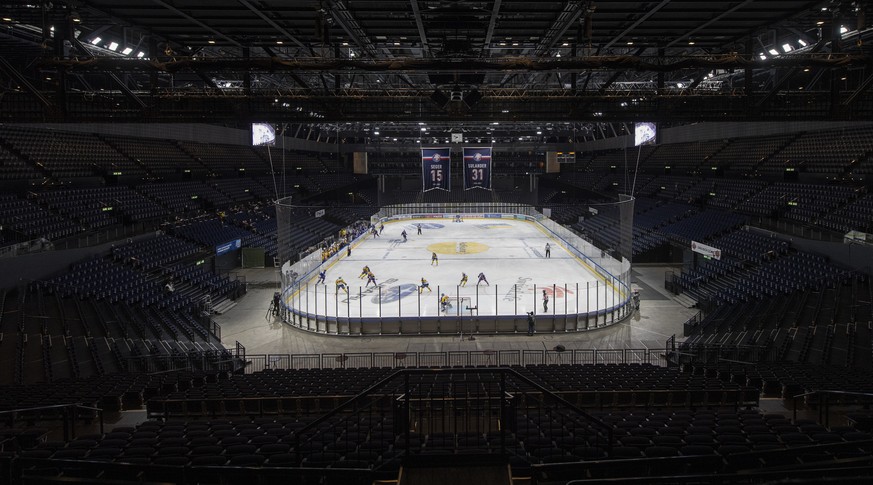 Blick in das leeren Stadion im Eishockeyspiel der National League zwischen den ZSC Lions und dem HC Davos am Freitag, 30. Oktober 2020, im Zuercher Hallenstadion. (KEYSTONE/Ennio Leanza)