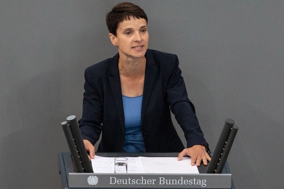 epa06791248 Independant parliament member Frauke Petry speaks during a session of the German Bundestag in Berlin, Germany, 07 June 2018. German parties representatives spoke about the European Union G ...