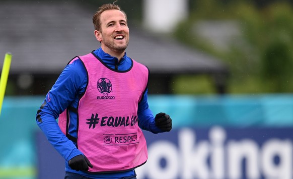 epa09290482 England&#039;s Harry Kane during a training session in London, Britain, 21 June 2021. England faces the Czech Republic in a UEFA Euro 2020 Group D match on 22 June. EPA/ANDY RAIN