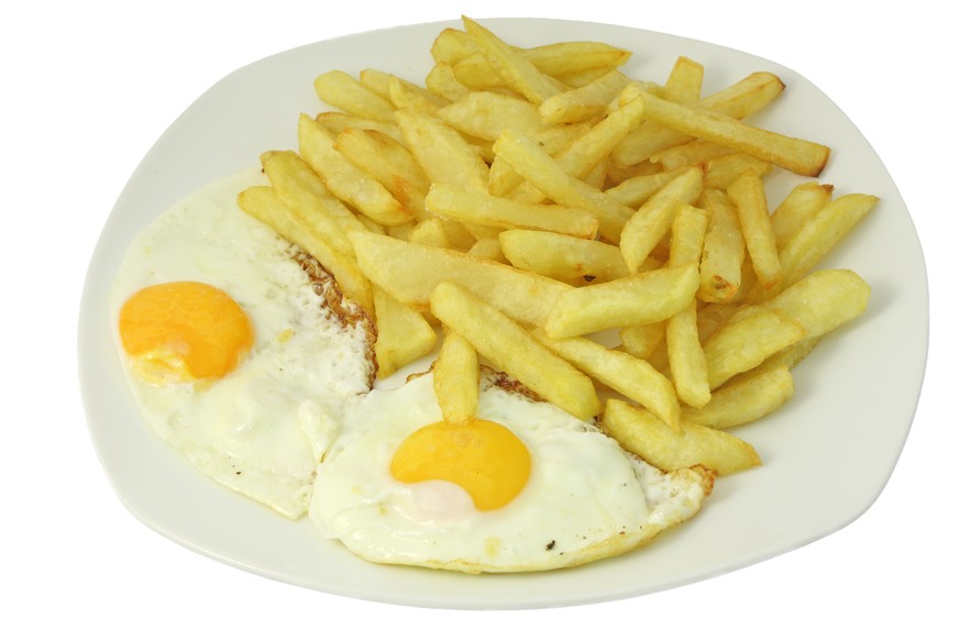 egg and chips spiegelei pommes frites essen food eier kartoffel