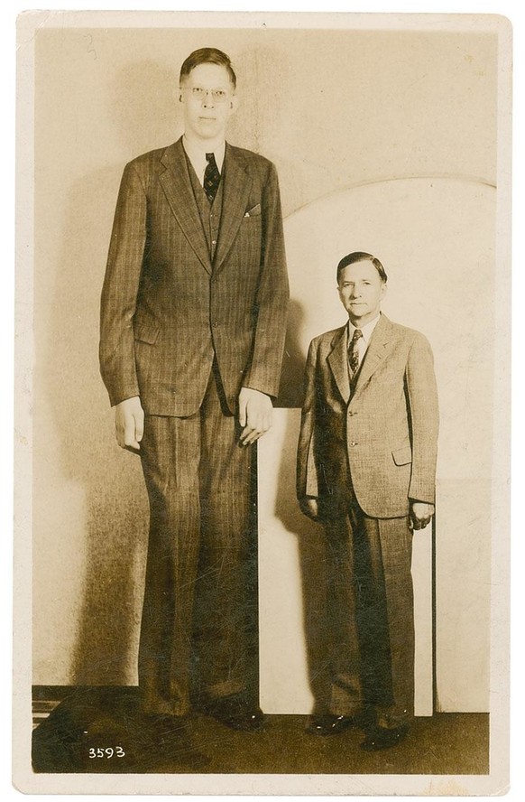 Robert Wadlow mit seinem Vater 1937