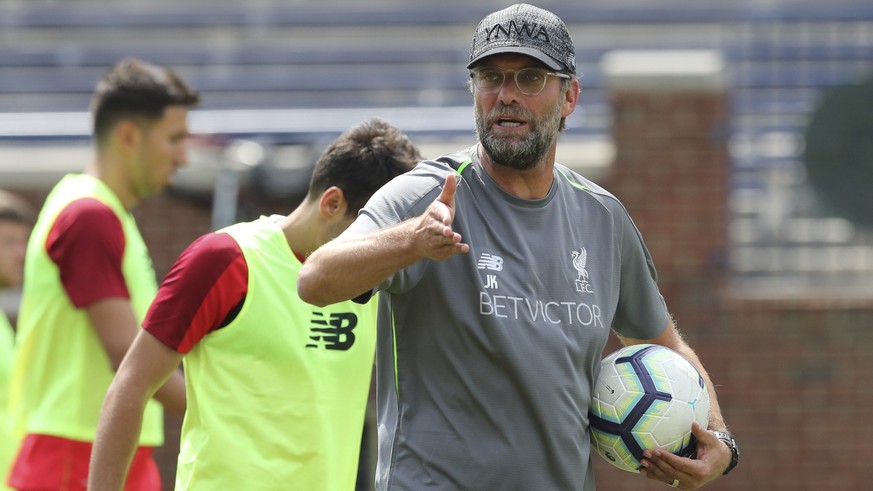 Liverpool manager Jurgen Klopp instructs his team during a training session, Friday, July 27, 2018, in Ann Arbor, Mich. Liverpool FC will play Manchester United on Saturday in an International Champio ...