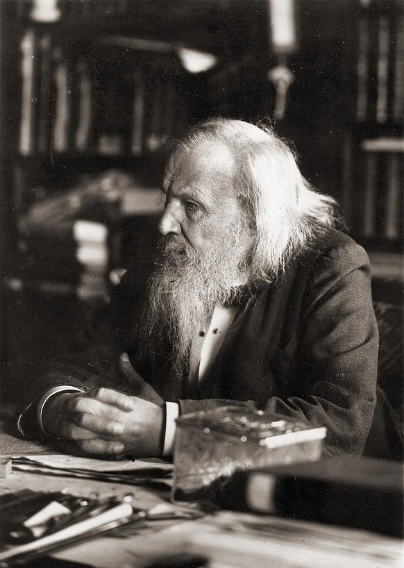 Der russische Chemiker und Erfinder des Periodensystems Dmitri Iwanowitsch Mendelejew (1834–1907), der das Elektron bis zu seinem Tod nicht akzeptieren wollte.