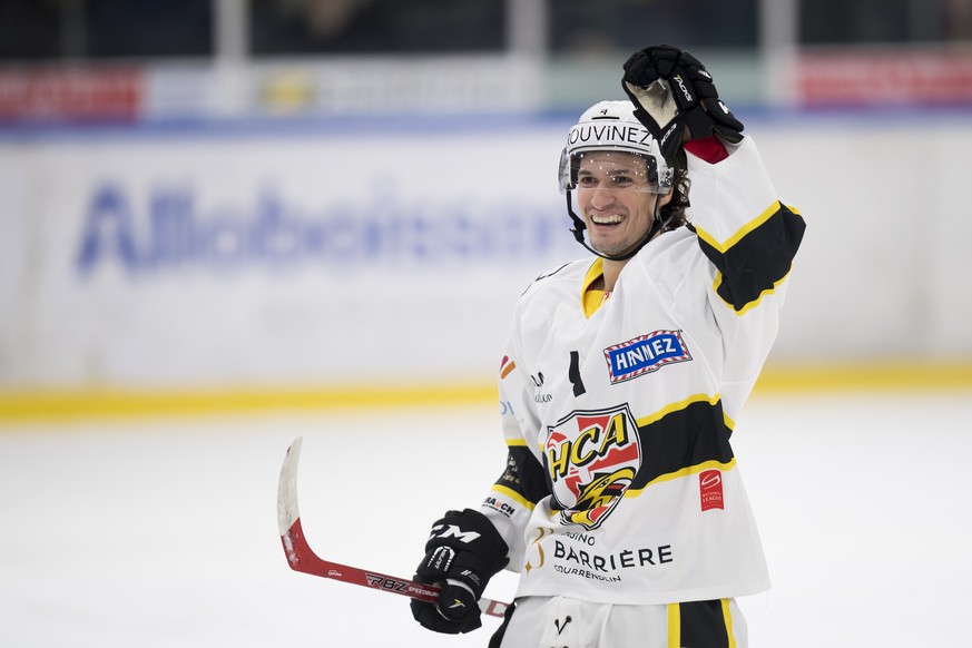 Le joueur jurassien Jonathan Hazen, laisse eclater sa joie apres le 2eme but lors du 3eme match des 1/4 de finale de playoff du championnat suisse de hockey sur glace LNB, entre le HC Martigny Red Ice ...
