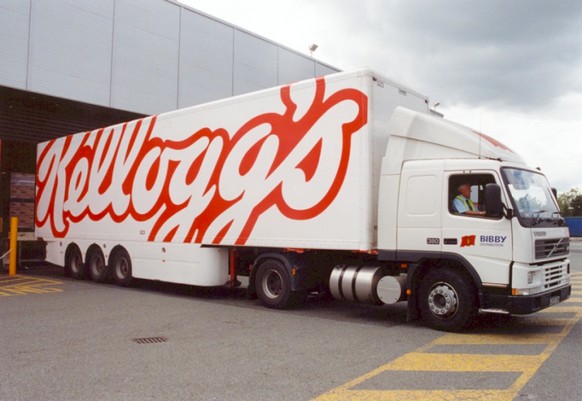 kellogg&#039;s truck lastwagen transport frühstück essen food http://gawker.com/scottish-robbers-steal-9-freaking-tons-of-cereal-bars-i-1735649947
