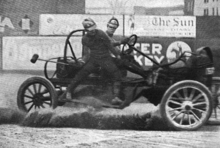 auto polo sport automobil motor 1902 USA history https://en.wikipedia.org/wiki/Auto_polo