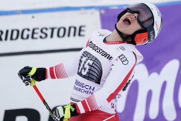 Austria&#039;s Nicole Schmidhofer arrives at the finish area of an alpine ski, women&#039;s World Cup super G, in Garmisch Partenkirchen, Germany, Saturday Jan. 26, 2019. (AP Photo/Giovanni Auletta)