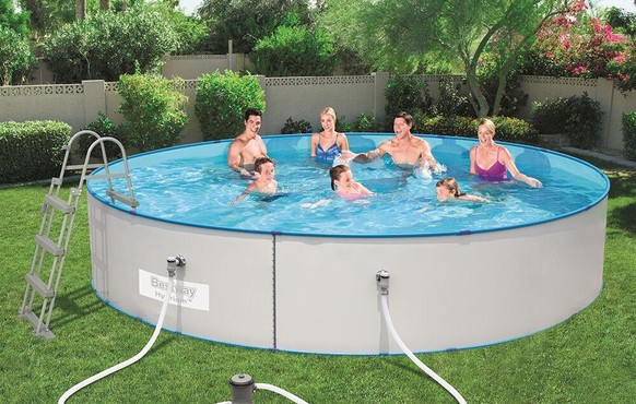 Von wegen Kinder-Pool: Der «Bestway Hydrium Splasher» fasst knapp 9000 Liter Wasser.