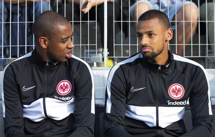 epa07708616 Frankfurt&#039;s Gelson Fernandes, left, and Djibril Sow discuss prior to a friendly soccer match of the international Uhrencup tournament between Switzerland&#039;s BSC Young Boys and Ger ...