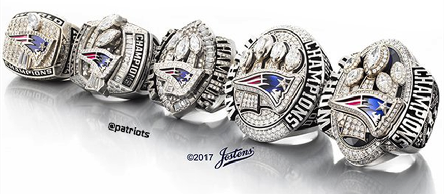 Die fünf Super-Bowl-Ringe des Tom Brady.