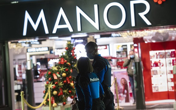 epa08839657 The Manor department store in Piazza Dante in Lugano, Switzerland, 24 November 2020. In the afternoon shortly after 2 p.m. a stabbing occurred in the department store. According to the Tic ...