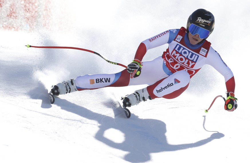 Switzerland&#039;s Lara Gut-Behrami speeds down the course during an alpine ski, women&#039;s World Cup super G, in Val di Fassa, Italy, Sunday, Feb. 28, 2021. (AP Photo/Alessandro Trovati)