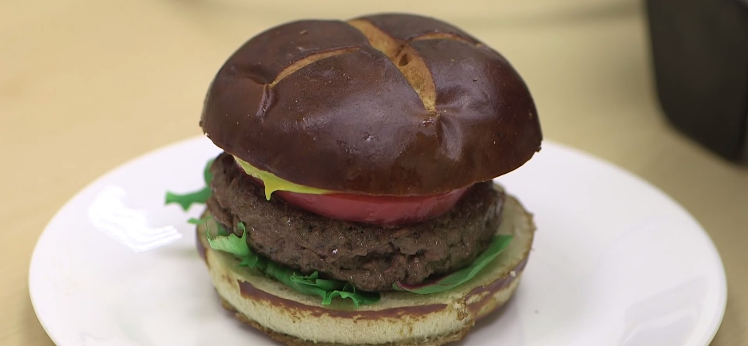 Sieht aus wie echt, schmeckt auch wie echt – so beschreibt Patrick Brown seinen Burger.