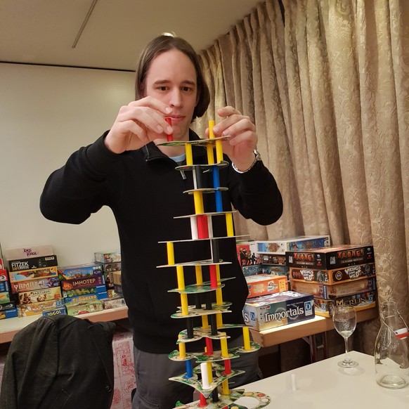 Turmbau beim Spiel Menara