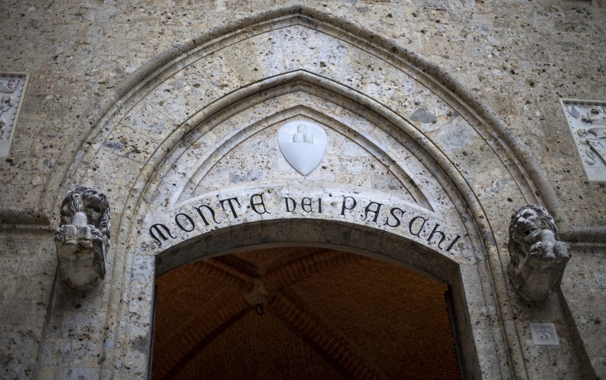 epa05667680 (FILE) A file photo dated 23 March 2016 shows Banca Monte dei Paschi di Siena (BMPS or MPS) headquarters in Piazza Salimbeni, in Siena, Italy. According to media reports on 09 December 201 ...
