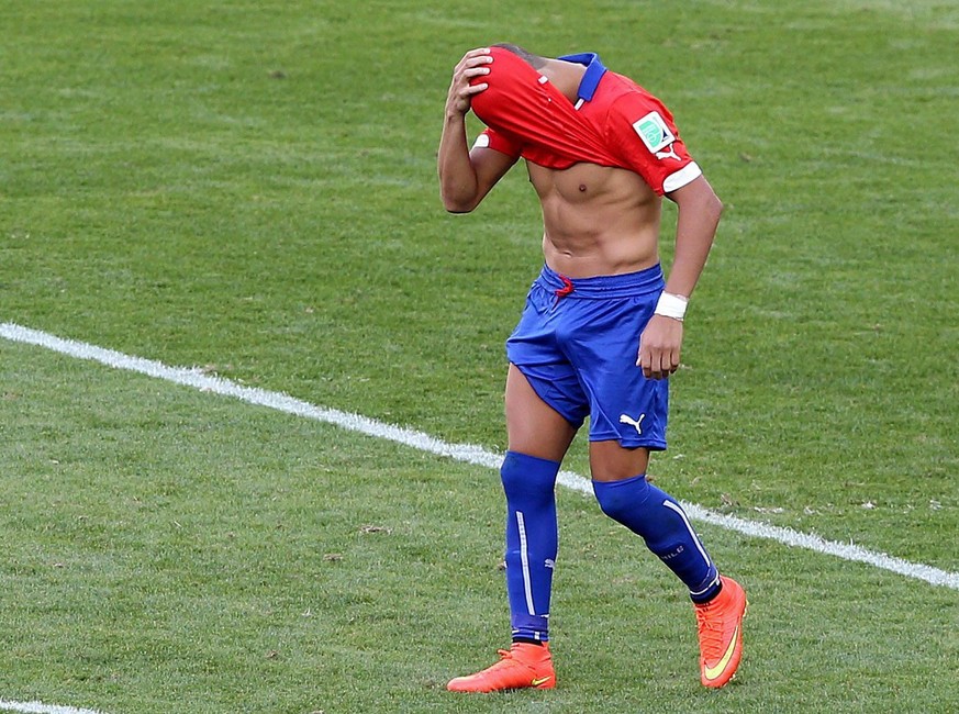 Chiles Superstar Alexis Sanchez unmittelbar nach seinem verschossenen Penalty.