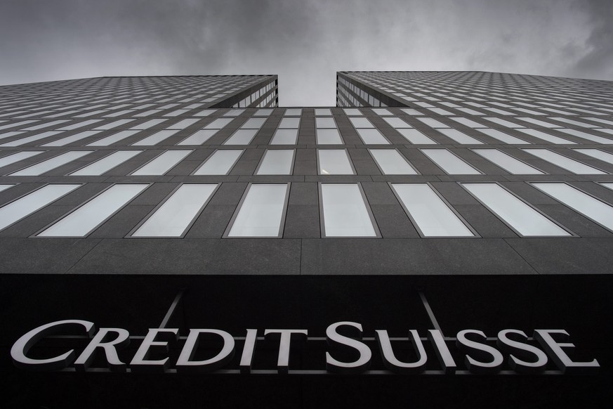 epa05686262 (FILE) A file picture dated 10 February 2016 shows Swiss bank Credit Suisse in Zurich, Switzerland. Credit Suisse has agreed to pay US authorities 2.48 billion US dollars to settle claims  ...