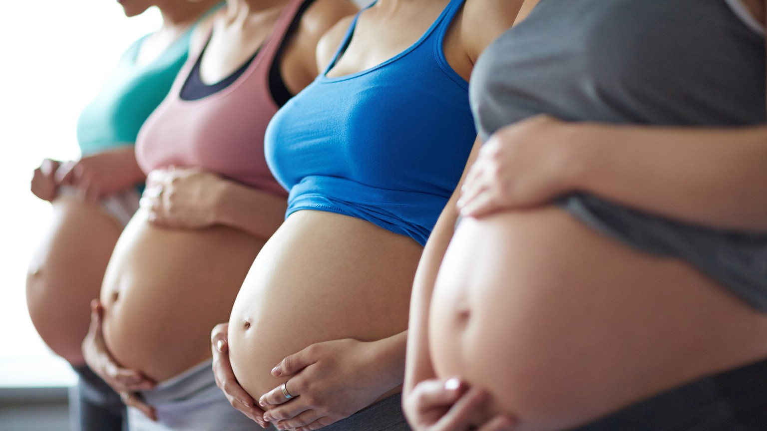 schwanger gruppe frauen pregnant pregnancy schwangerschaft kind baby bauch