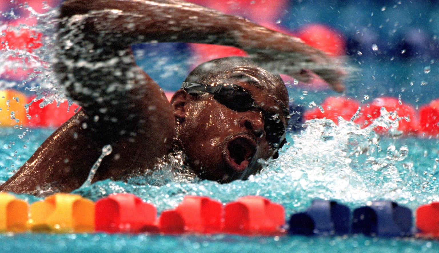19 Sep 2000: Eric &#039;&#039;the Eel&#039;&#039; Moussambani of Equatorial Guinea in action during the Mens 100m Freestyle Heats at the Sydney International Aquatic Centre on Day Four of the Sydney 2 ...