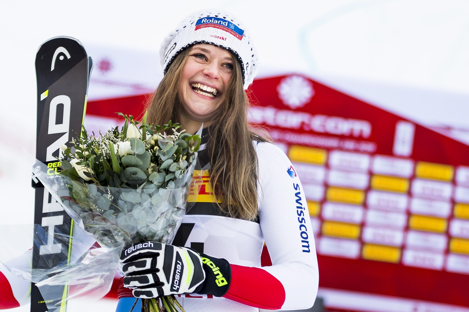 epa07345470 Corinne Suter of Switzerland celebrates in the finish area after taking the third place in the women&#039;s Super G race at the 2019 FIS Alpine Skiing World Championships in Are, Sweden, 0 ...