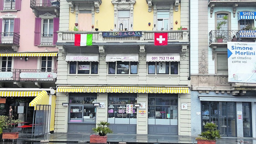 Haus in Bellinzona: Das Tessin zeigt Solidarität mit Italien.