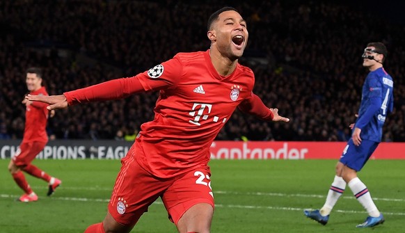 epa08247854 Bayern&#039;s Serge Gnabry celebrates scoring the second goal during the UEFA Champions League Round of 16, first leg match between Chelsea FC and Bayern Munich in London, Britain, 25 Febr ...