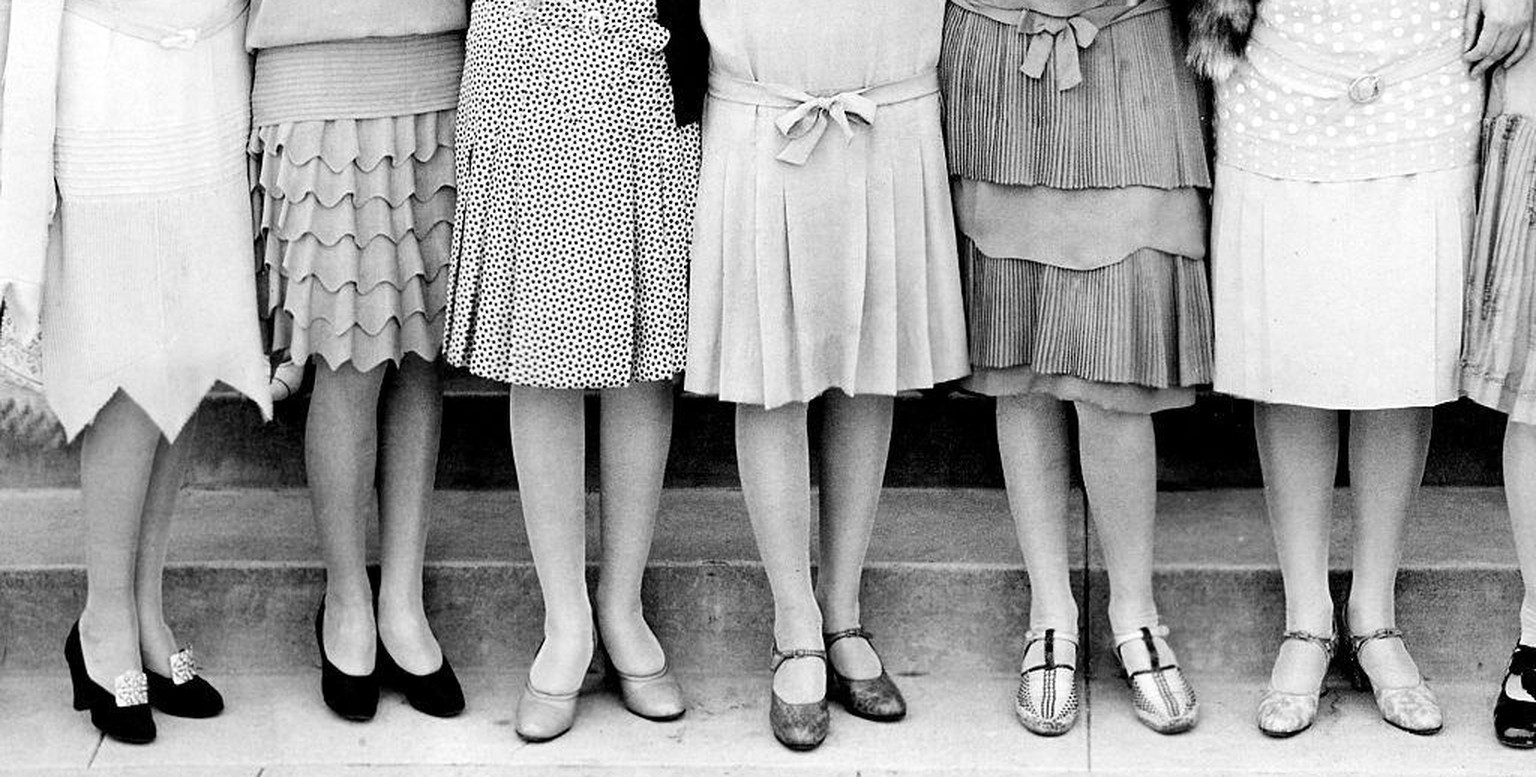 A group of high school flapper girls pose for a formal portrait, ca. 1925 (Photo by Kirn Vintage Stock/Corbis via Getty Images)