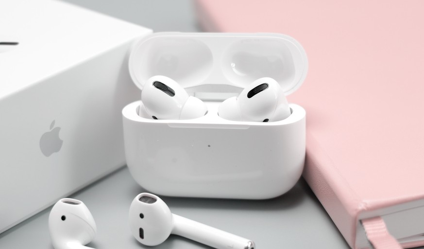 Die zweite und die dritte Generation der kabellosen Ohrstöpsel von Apple.