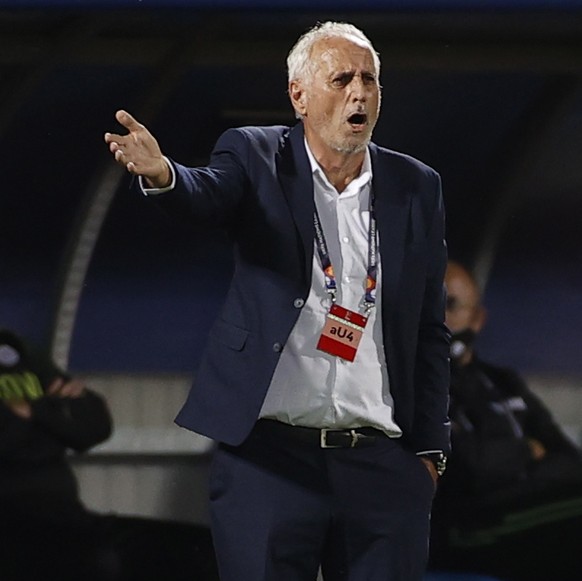 epa08651434 Kosovo&#039;s Head coach Bernard Challandes reacts during the UEFA Nations League, League C, group 3 match, between Kosovo and Greece in Pristina, Kosovo, 06 September 2020. EPA/VALDRIN XH ...